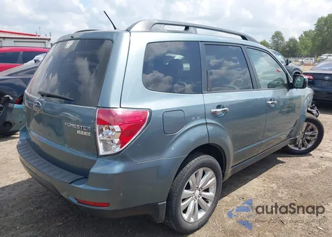 2013 Subaru Forester 2.5X Premium z USA, uszkodzony, nr VIN JF2SHADC6DH408958